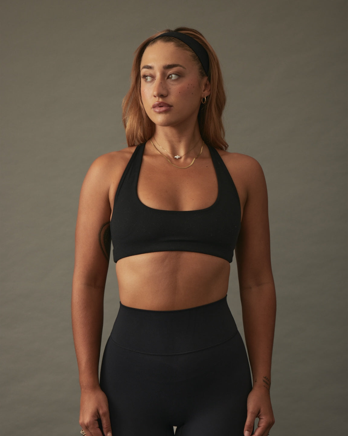 YK Move Cloud Cross Back Bra | Black