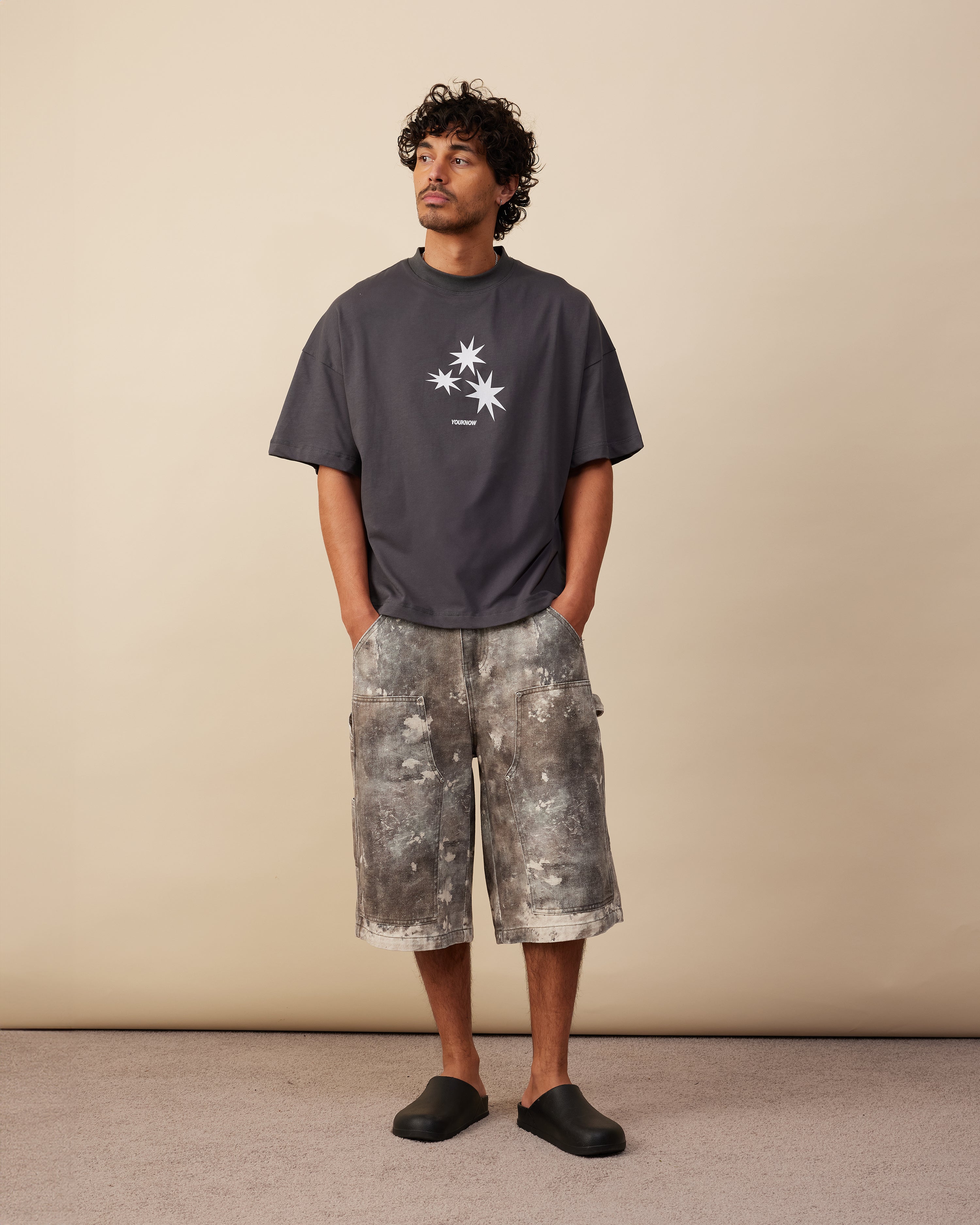 Star Box Tee | Charcoal