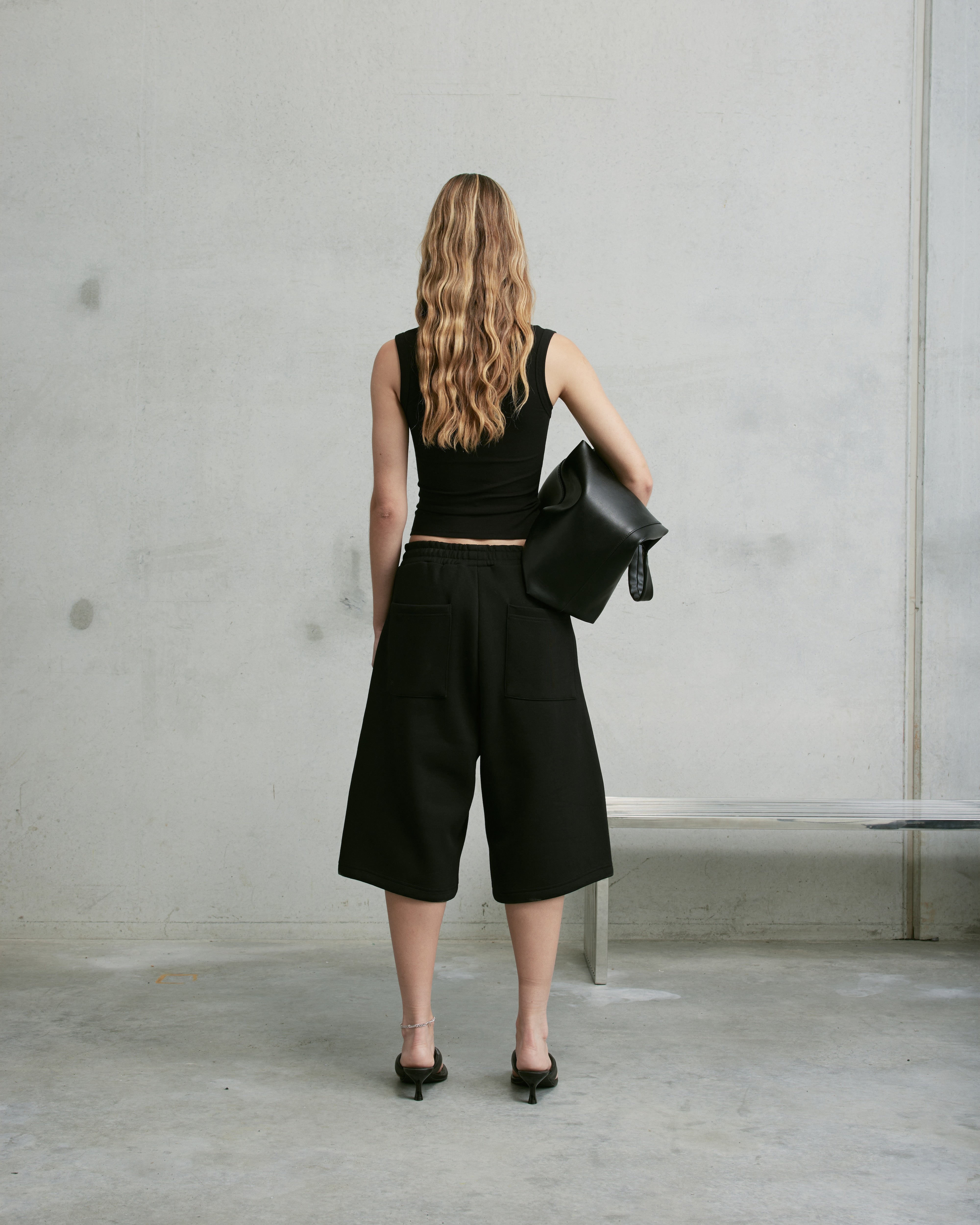 Nothing Deep V Tank | Tar