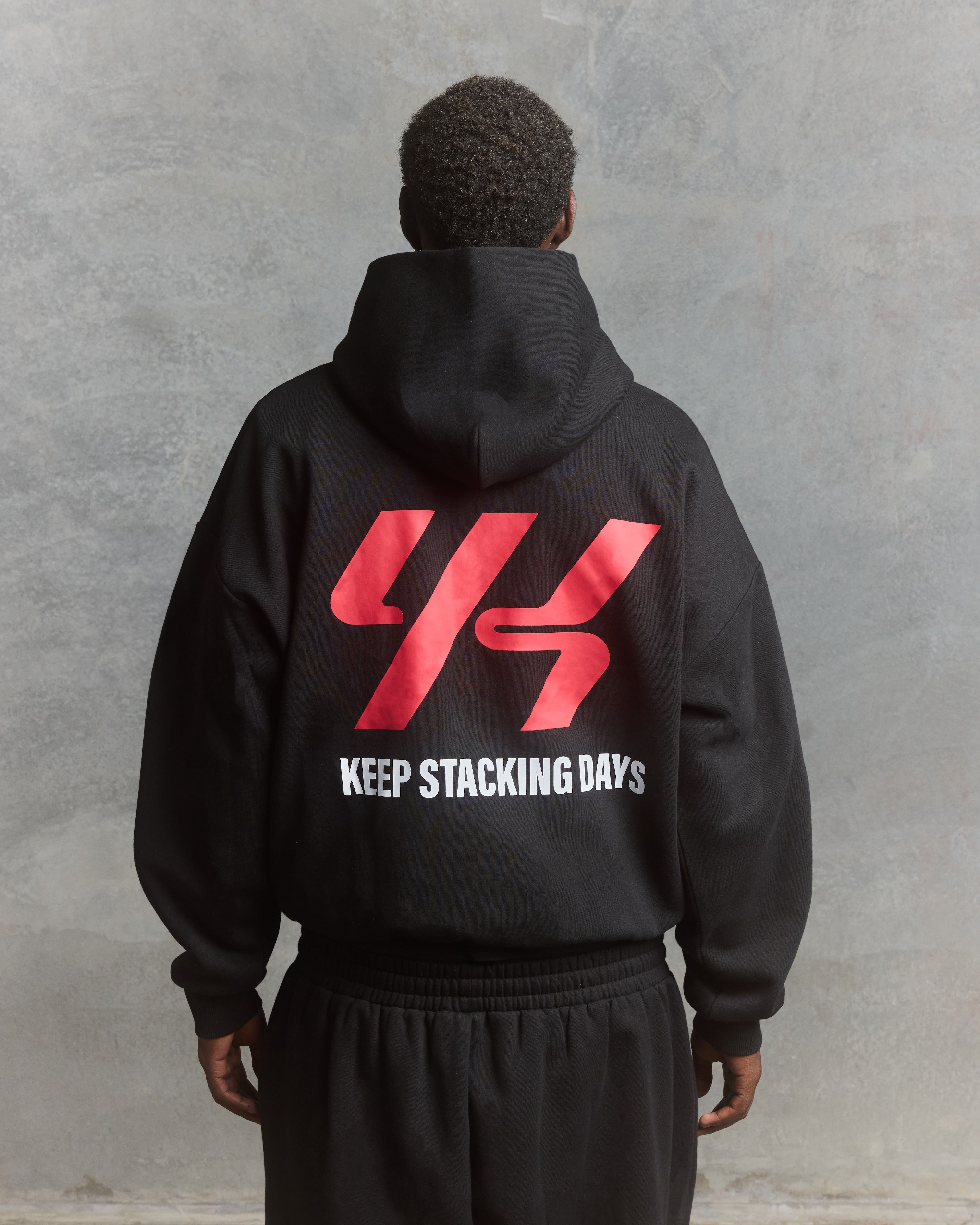 YK Move Keep Stacking Days Evolve Hoodie | Black-3