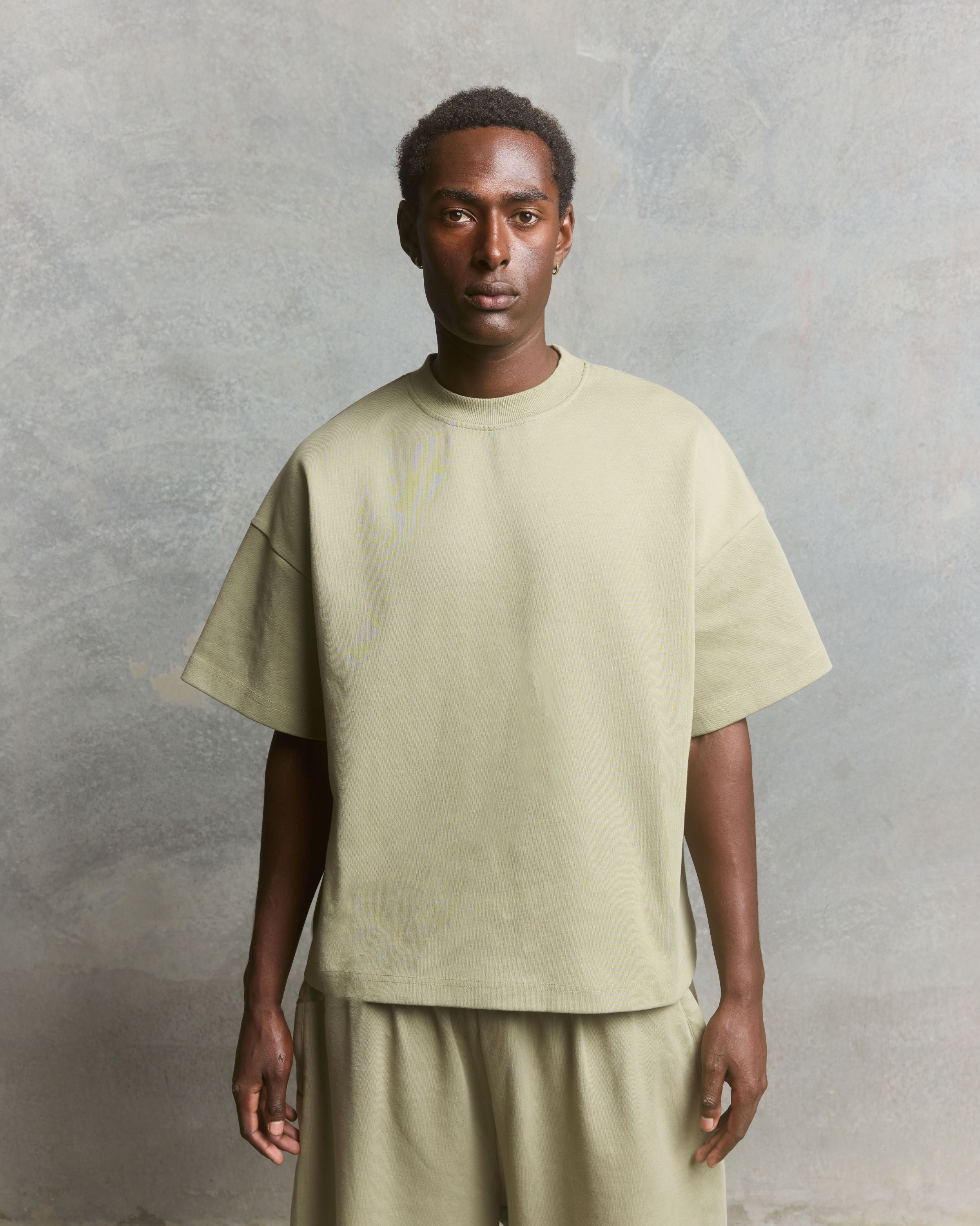 Nothing 400 Tee | Moss